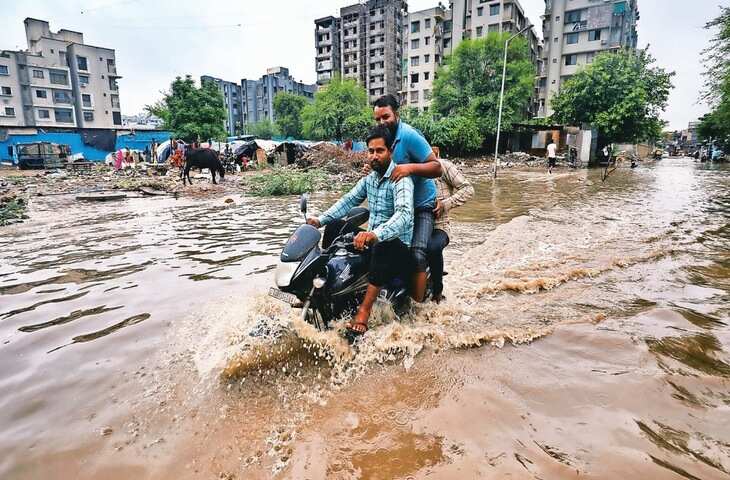 मानसून से पहले ही मेहरबान हुआ मौसम: मध्य प्रदेश में जून कोटे से 65% ज्यादा बारिश, कई जिलों में रिकॉर्ड बरसात