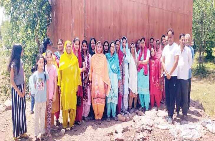 Mandi अलसौ में शराब का ठेका खोलने का विरोध