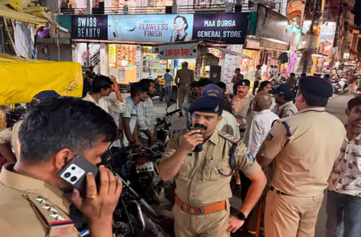 सिवनी में कानून-व्यवस्था पर पुलिस का सख्त पहरा: रात में निकला पैदल मार्च, बाजारों और संवेदनशील इलाकों में की गश्त