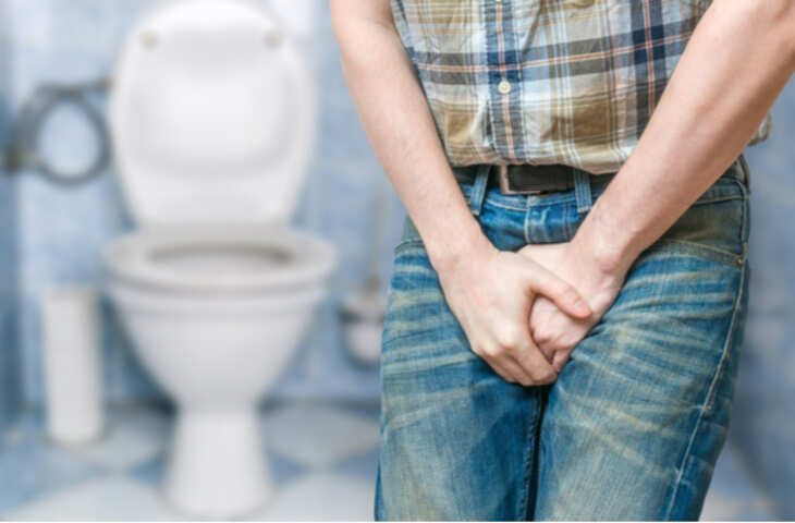 क्या आपको भी होती है पेशाब के बाद ड्रिब्लिंग की समस्या? जानिए इसके पीछे की 3 बड़ी वजहें और बचाव