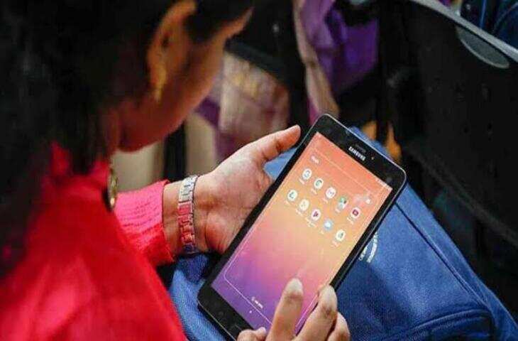 Uttarakhand Tablet Scheme: 10वीं-12वीं के छात्रों को टैबलेट के लिए मिलेगा पैसा, खाते में आएगी रकम