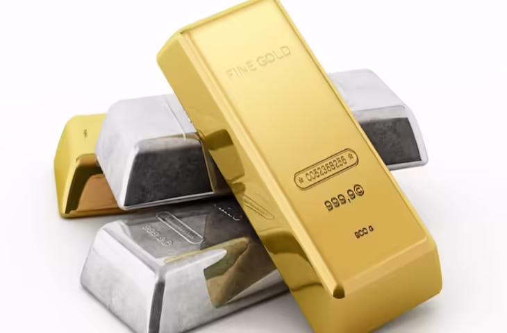 सर्राफा बाजार में सोने में तेजी, चांदी के भाव में 2000 रुपए की गिरावट