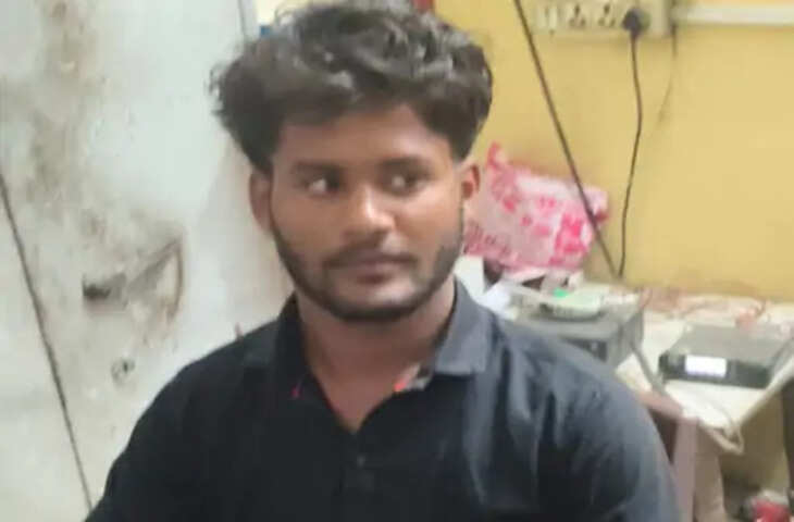 वाराणसी में हाई वोल्टेज ड्रामा: बिजली के टावर पर चढ़ा युवक, खुद पुलिस को दी सूचना; समझाने के बाद उतारा गया