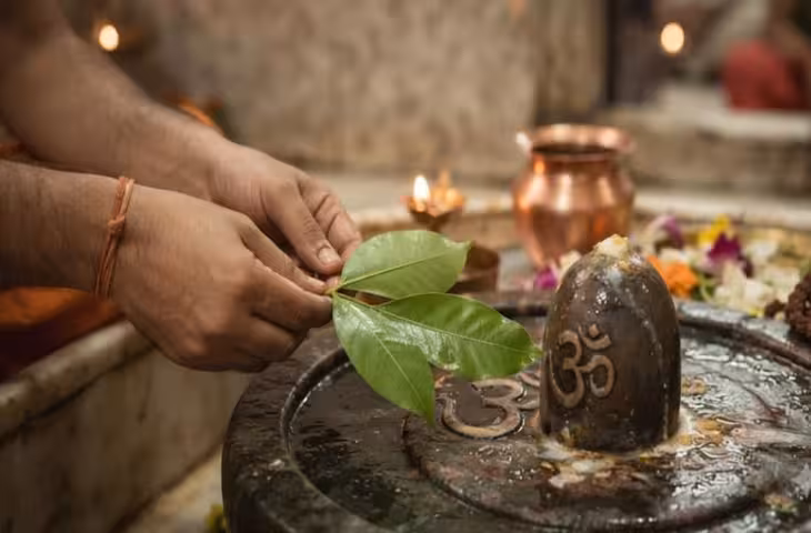 सावन का दूसरा सोमवार बेहद खास! महालक्ष्मी योग से इन 4 राशियों पर बरसेगी मां लक्ष्मी की कृपा, बढ़ सकती है कमाई