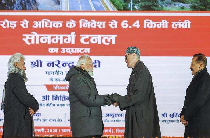 नेशनल कॉन्फ्रेंस ने कश्मीर में पीएम मोदी की रैली में शामिल होने के लिए स्थानीय लोगों को संगठित किया