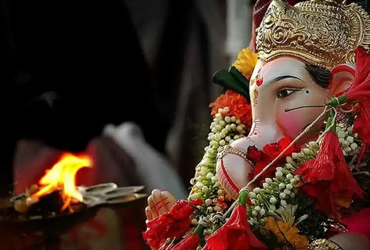 lord ganesh puja on Wednesday do these shri ganesh chalisa on Wednesday after puja to get full fruit