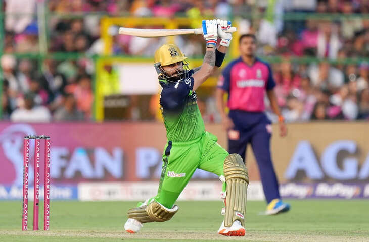 RCB vs DC Live: अंतिम ओवरों में धीमी पारी 5 ओवर में सिर्फ 29 रन, बेंगलुरु ने दिल्ली को दिया 176 का टारगेट