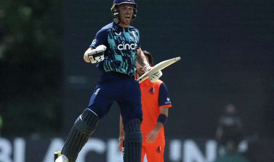 ENG VS NED jos buttler---11