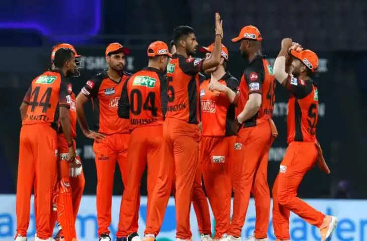 IPL 2022 Bhuvneshwar Kumar GT VS SRH111.JPG