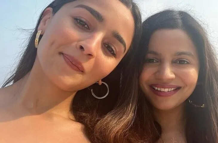 कौन है&nbsp;Alia Bhatt की बहन Shaheen Bhatt जिनके जन्मदिन पर एक्ट्रेस&nbsp;ने लिखा इमोशनल पोस्ट ? जानिए एक्टिंग से दूर करती है ये काम&nbsp;