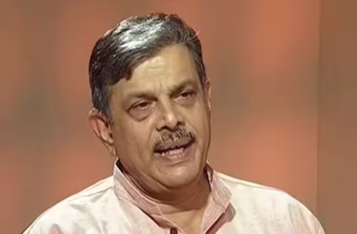 BJP में आने वाले नेता भी बन जाते हैं &lsquo;संघ परिवार&rsquo; का हिस्सा: दत्तात्रेय होसबले का बड़ा बयान