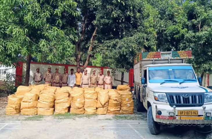  नेपाल सीमा के निकट दो करोड़ के आपत्तिजनक खिलौने बरामद, पुलिस ने दो तस्करों को किया गिरफ्तार