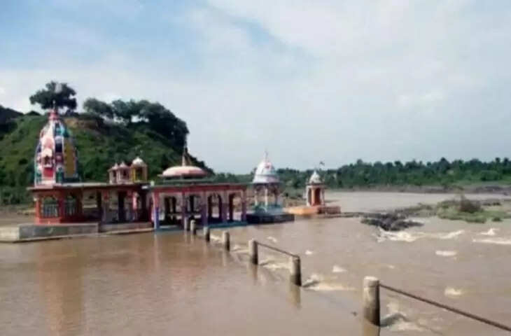 ये है दुनिया का सबसे अद्भुत मंदिर, जिसमें तेल से नहीं बल्कि पानी से जलता है दीपक