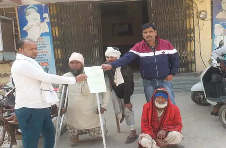 Alwar दिव्यांग ने एसडीएम को सौंपा ज्ञापन : पेंशन व पालक योजना में वृद्धि की मांग