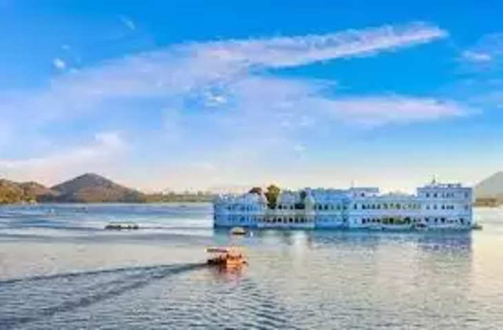 Udaipur उदयपुर में पीछोला झील का जलस्तर बढ़ा