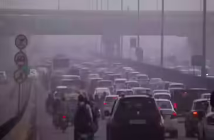 दिल्ली-एनसीआर में वायु प्रदूषण रोकने के लिए GRAP-4 अभियान, नोएडा पुलिस ने की सख्त कार्रवाई&nbsp;