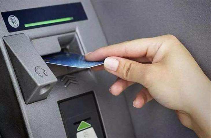ATM Card Fraud से बचने के लिए बस इन चंद बातों का ध्यान, कभी कोई नहीं कर सकेगा फ्रॉड