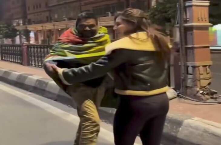 जयपुर की सड़कों पर आधी रात डांस, रिक्शा चालक संग थिरकी सोशल मीडिया स्टार, वायरल वीडियो