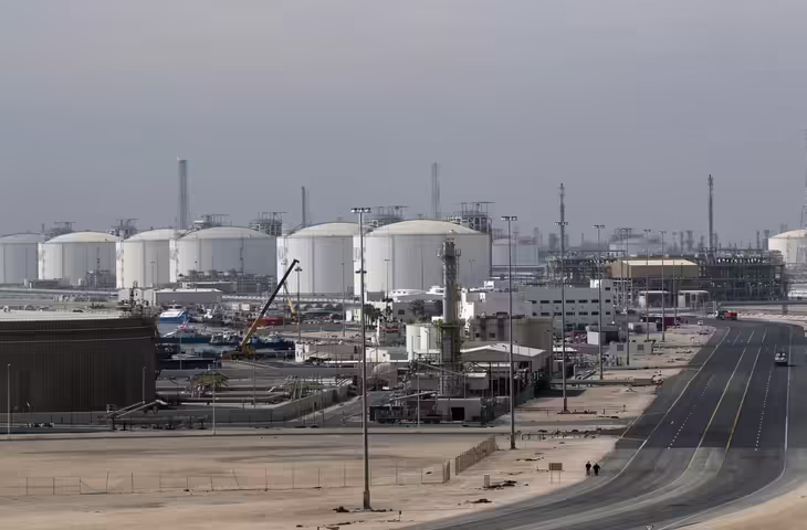 Qatar LPG Import: भारत कतर से कितनी रसोई गैस मंगवाता है और हमले के बाद देश पर क्या होगा असर ?