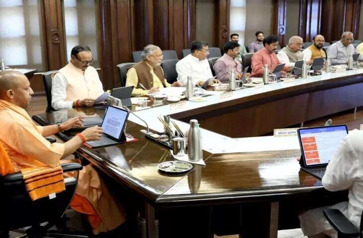 लखनऊ में आज कैबिनेट बैठक: लोकतंत्र सेनानियों के लिए कैशलेस इलाज, मेट्रो विस्तार और OBC आरक्षण आयोग पर बड़े फैसलों की उम्मीद