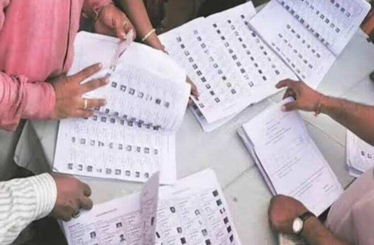 SIR Draft Voter List: दिल्ली-महाराष्ट्र में करोड़ों नाम ड्राफ्ट लिस्ट से बाहर, क्या बदल जाएगा चुनावी गणित? जानें पूरा मामला
