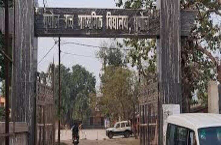 बिहार में इंटरमीडिएट परीक्षा के पहले दिन छात्रों को समय की कड़ाई ने किया प्रभावित