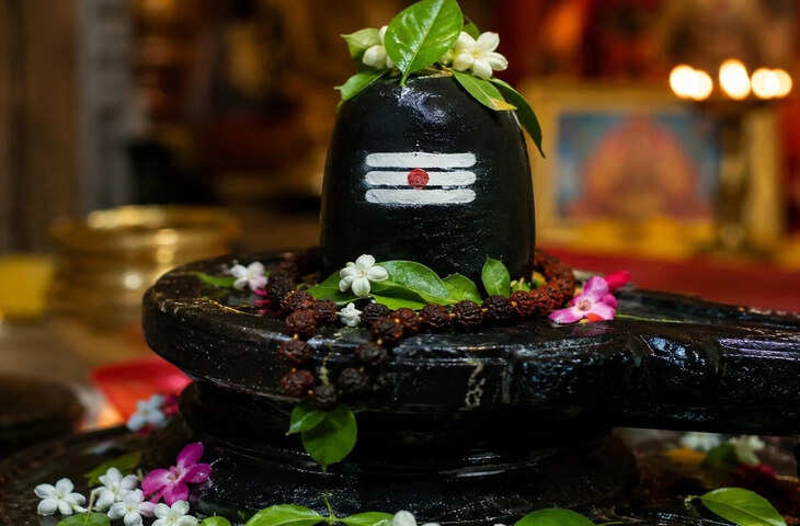 Sawan 2026 Rashifal: सावन में बदलेंगे कई ग्रहों की चाल, इन 6 राशियों को मिल सकते हैं शुभ संकेत, करियर और धन में बढ़ोतरी के योग