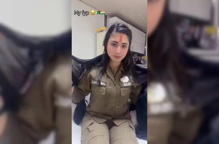 पाकिस्तानी महिला पुलिस पर चढ़ा धुरंधर का बुखार,&nbsp;तिलक लगाकर बनाई ऐसी रील की मिनटों में हो गई वायरल&nbsp;
