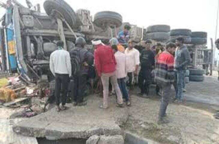 वाराणसी में दर्दनाक हादसा: कंक्रीट मिक्सर ट्रक के पहिए से कुचलकर व्यक्ति की मौत, मौके पर मचा हड़कंप