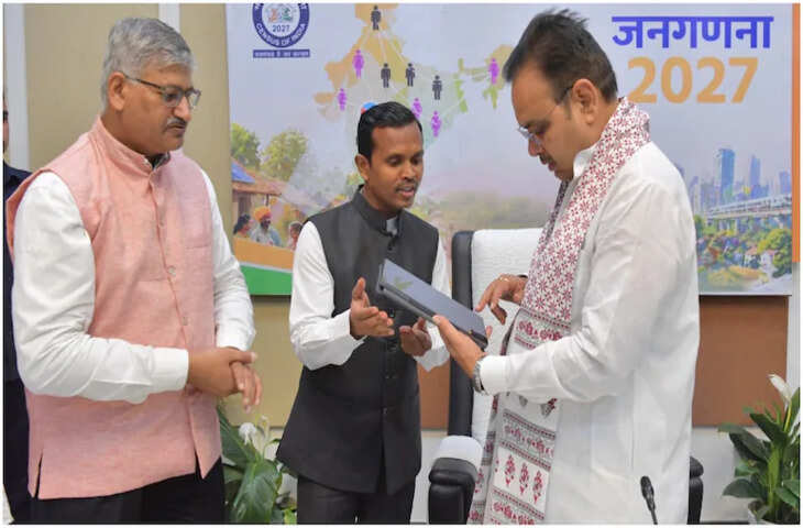 राजस्थान में विकास डेटा जुटाने का बड़ा अभियान शुरू, मुख्यमंत्री भजनलाल शर्मा ने भरा &lsquo;स्व-गणना&rsquo; फॉर्म