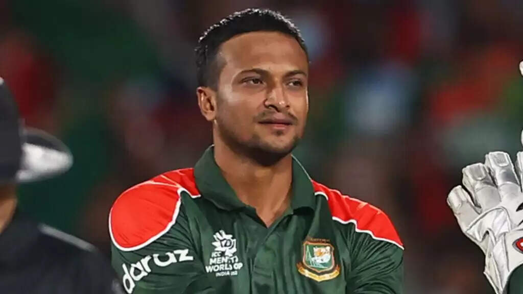 Shakib Al Hasan पर बोर्ड ने लिया कड़ा एक्शन, 30 अप्रैल तक बिठाया घर, घरेलू टूर्नामेंट से भी कटा पत्ता