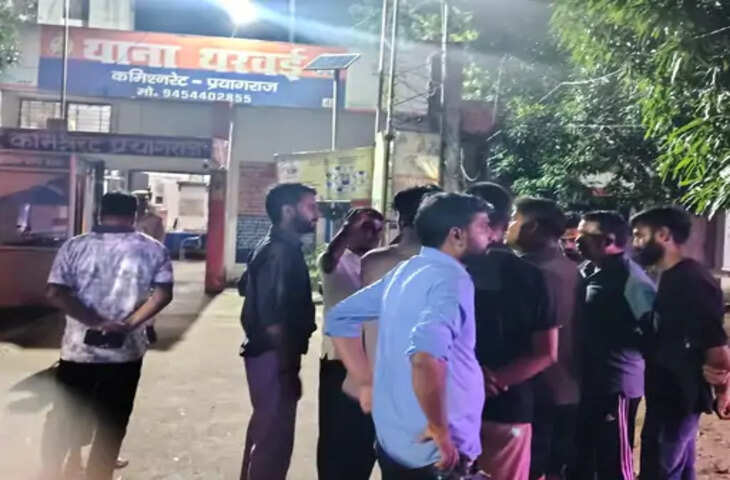 प्रयागराज में पांडेश्वर नाथ धाम के महंत पर फायरिंग, बाल-बाल बचे