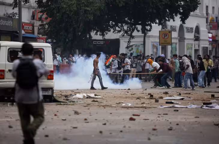 सरकार सीजेपी के सामने घुटने टेक रही, सुप्रीम कोर्ट दो कदम आगे बढ़कर केस खत्म कर रही&rsquo;, एसपी वैद्य ने जताई नाराजगी