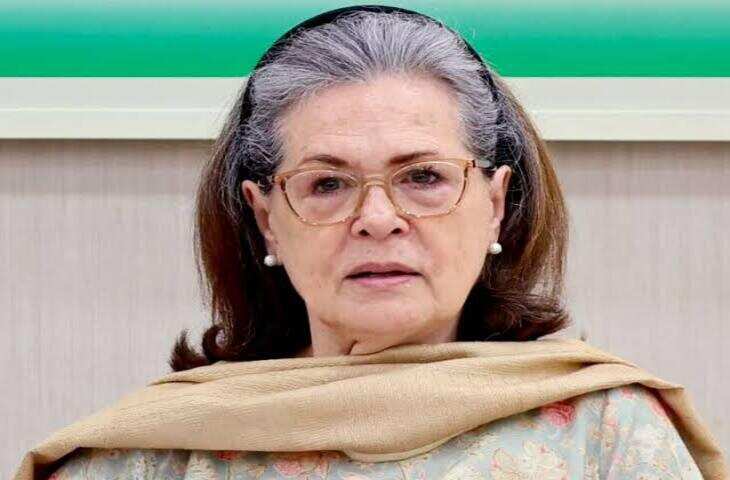'विदेश नीति पर वोटबैंक की राजनीति....'&nbsp;गाजा मुद्दे पर सोनिया गाँधी के लिखे लेख से बढ़ा सियासी घमासान, BJP ने लगाए बड़े आरोप&nbsp;