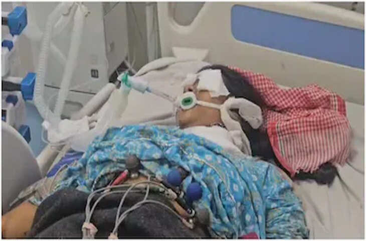 Video: महीनों बाद बेटी को सामने देख खुद पर काबू नहीं रख पाई मां, अस्पताल में हुआ ऐसा इमोशनल मिलन कि रो पड़े लोग