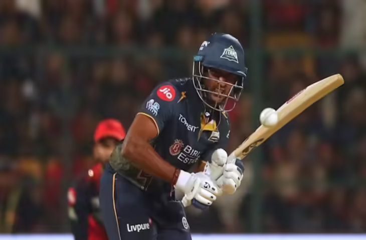 IPL 2026 में RCB vs GT का हाई-वोल्टेज मैच, साई सुदर्शन ने ठोका अर्धशतक, जानिए कितना पहुंचा स्कोर&nbsp;