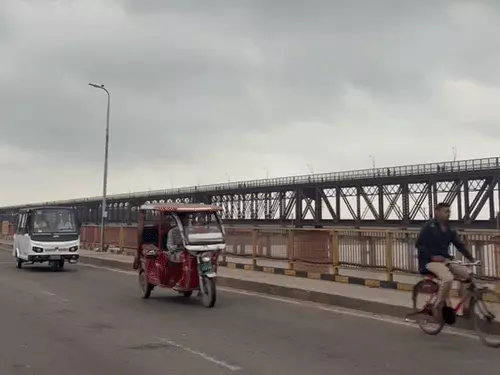 प्रयागराज में AQI 158 पहुंचा, हवा की गुणवत्ता खराब; दिन में तेज धूप, रात को बढ़ेगी ठंडक