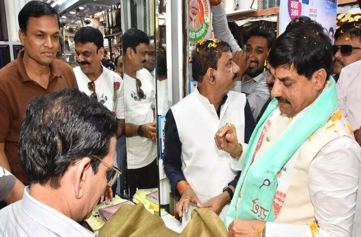 भारत में GST 2.0 की शुरुआत, मुख्यमंत्री डॉ. मोहन यादव ने चौक बाजार में की खरीदारी और डिजिटल भुगतान