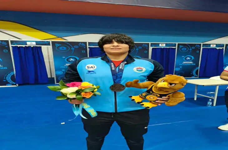 Wrestling Championship: काजल ढोचक और नीलम सिरोही ने जीता सिल्वर, भारतीय महिला कुश्ती में बनाया नया रिकॉर्ड