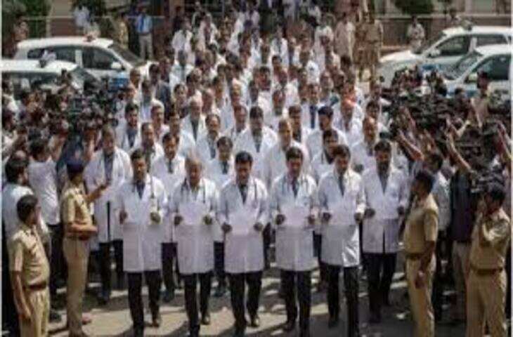 RGHS घोटाले में बड़ी कार्रवाई: SOG ने सीकर के एसके अस्पताल के पूर्व पीएमओ और लैब संचालक को किया गिरफ्तार