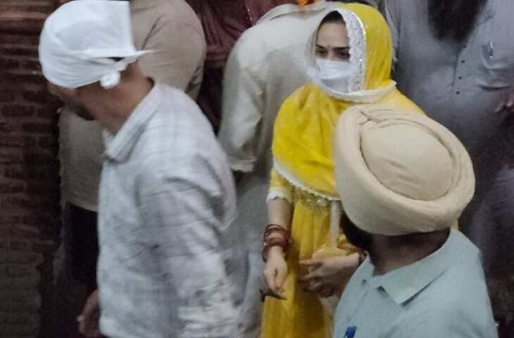 गोल्डन टेंपल पहुंचीं प्रीति जिंटा, माथा टेककर की अरदास; वीडियो में जाने लंगर सेवा में भी लिया हिस्सा