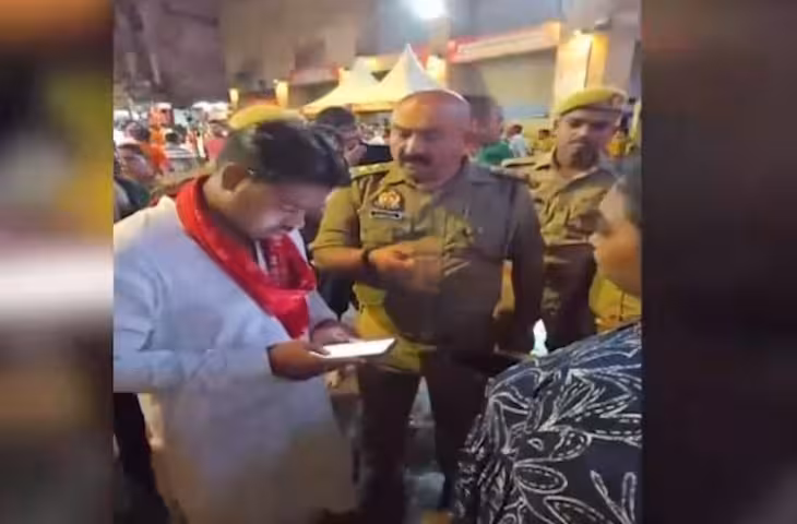 काशी में ठगों का खेल नाकाम! दर्शन कराने के बहाने दंपत्ति से ठगी, पुलिस की तत्परता से लौटे रुपये