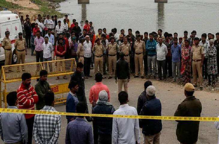 मरने से पहले मां से मोबाईल पर की बात, फिर पत्नी को लोकेशन भेज कूद गया...गोरखपुर-अयोध्या हाईवे पुल से बैंक मैनेजर ने लगाई छलांग, मौत