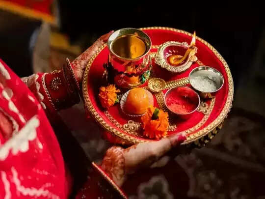 karwa chauth 2022 karwa chauth vrat sargi eating shubh muhurat significance&nbsp;