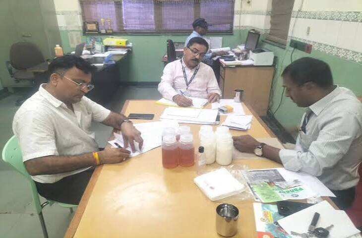 जयपुर के स्कूल की कैंटीन में खाद्य सुरक्षा विभाग का छापा, वीडियो में जाने लाइसेंस कैंटीन का और अंदर बन रहे थे वेज-नॉनवेज बेकरी आइटम