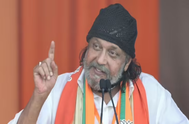 TMC पर भड़के मिथुन चक्रवर्ती, कहा- 'ममता बनर्जी की सरकार आने पर हिंदुओं को बंगाल से करना होगा पलायन