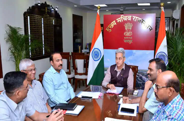 मुख्य सचिव सुधांश पंत ने DM और SP को कानून व्यवस्था पर दिये निर्देश, कहा- भरकाऊ पोस्ट पर तुरंत करें कार्रवाई