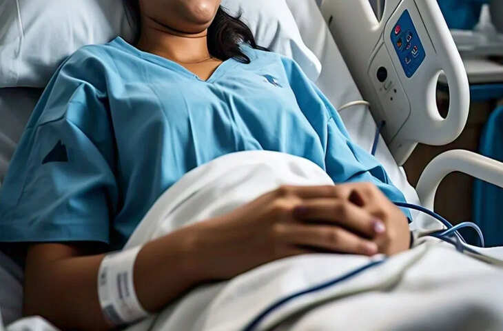 वेंटिलेटर पर एयर होस्टेस, मेल स्टाफ ने किया यौन उत्पीड़न&hellip; महिला के आरोप से गुरुग्राम के नामी अस्पताल की सुरक्षा पर सवाल