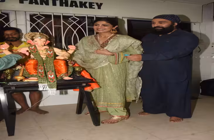 Ganesh Chaturthi 2026: शिल्पा शेट्टी ने खुद घर लाए गणपति बप्पा, राज कुंद्रा भी दिखे साथ