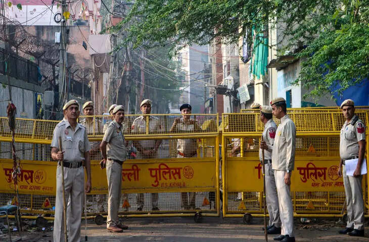 दिल्ली में दिल दहला देने वाली घटना: पिता ने नशे में 2 साल के बेटे की पिटाई, इलाज के दौरान मौत